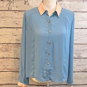 FOREVER 21 Button Down Shirt Long Sleeve Blue with Pink Trim-Medium